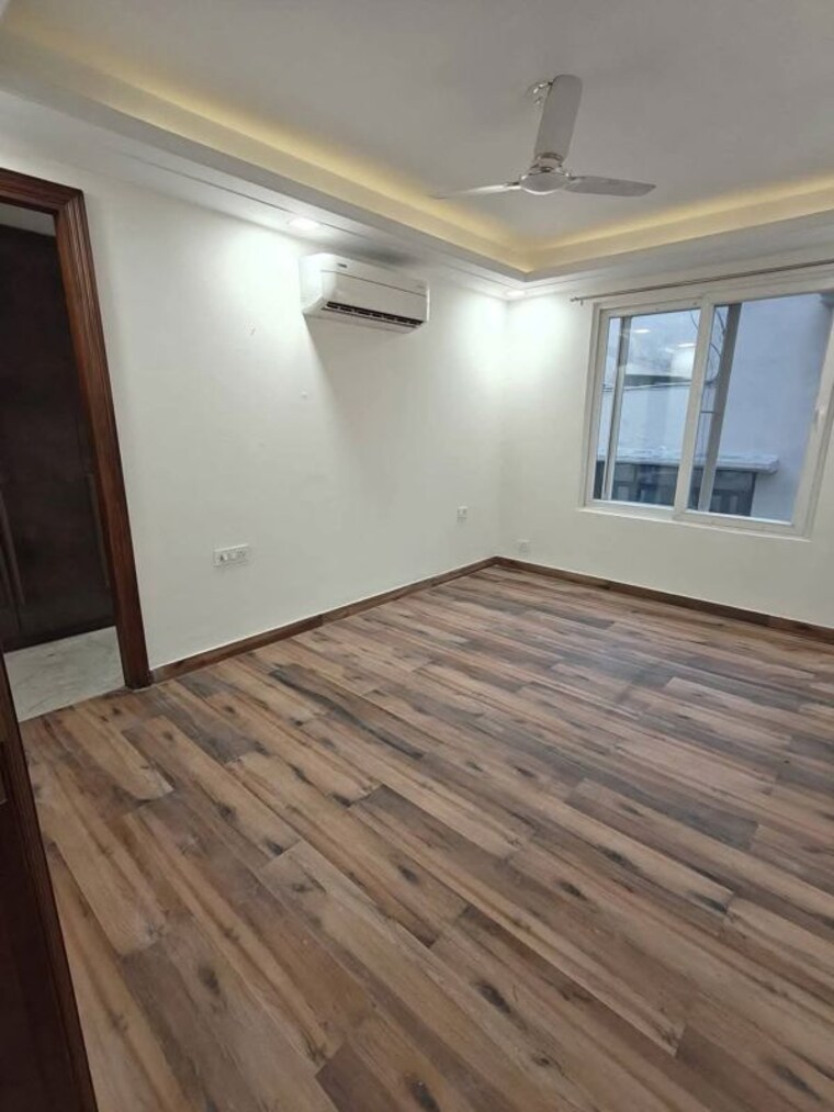 Room, ambience-mall 1.5 Bedroom 990 Sq.Ft. Apartment In Sector 24 Gurgaon 9979240