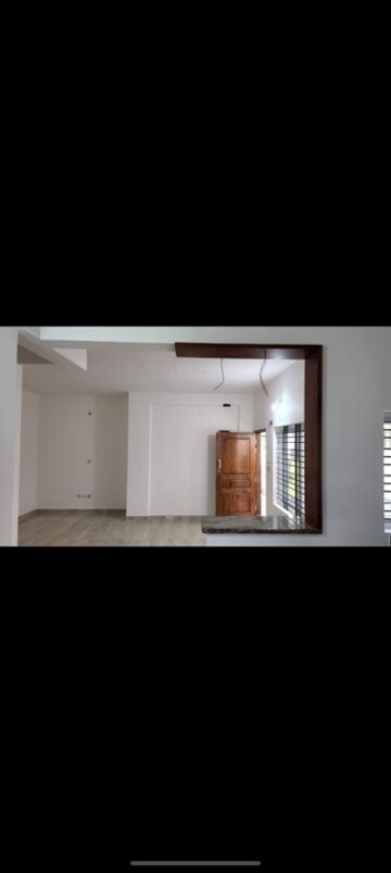 Room in 2 BHK Builder Floor at Hsr Layout – for Rent