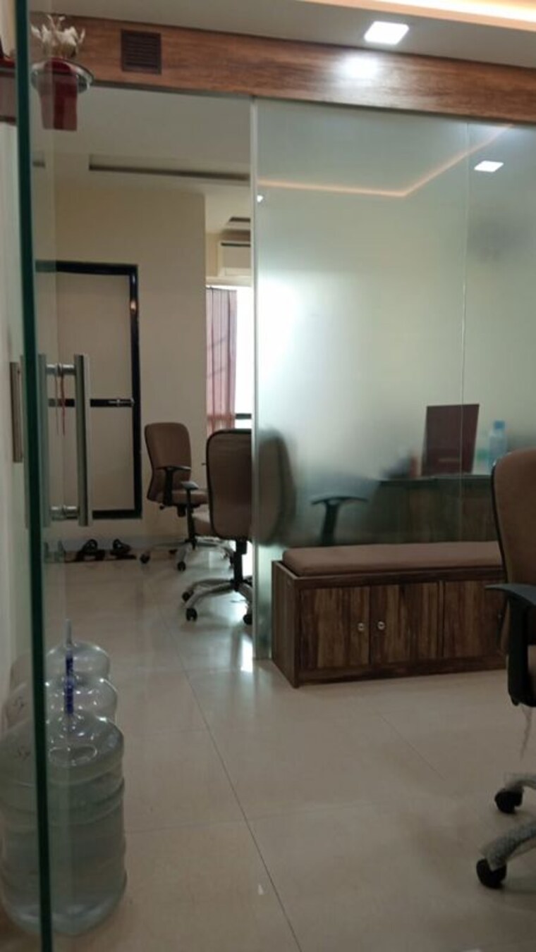 Floor Plan, andheri west Commercial Office Space 330 Sq.Ft. In Andheri West Mumbai 9979243