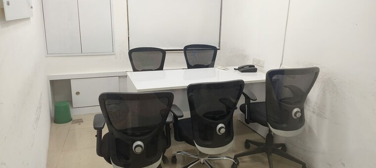 Team Area, eureka-tower Commercial Office Space 5200 Sq.Ft. In Malad West Mumbai 9979247