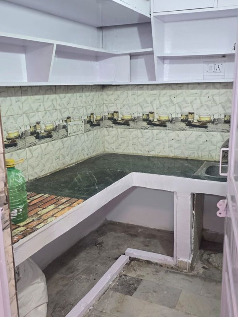 Kitchen, zakir nagar 3 Bedroom 720 Sq.Ft. Builder Floor In Zakir Nagar Delhi 9979249