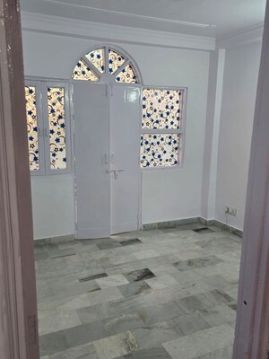 Room in 3 BHK Builder Floor at Zakir Nagar – for Sale