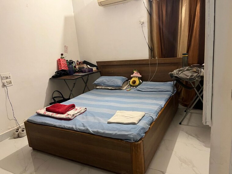 Bedroom, andheri west 2 Bedroom 900 Sq.Ft. Apartment In Andheri West Mumbai 9979274