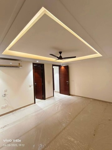 3 BHK Apartment For Rent in Ambience Mall, Sector 24