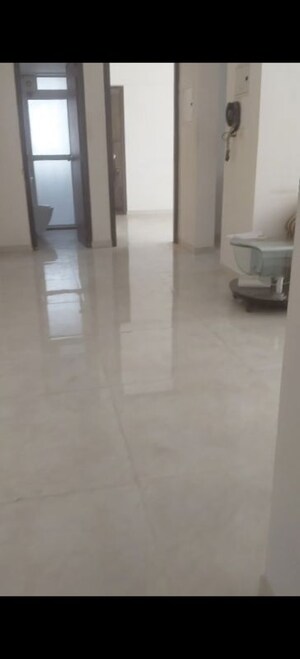 Room in 1 BHK Apartment at Lodha Amara, Kolshet Road – for Sale