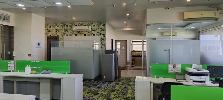 Team Area, k-rahega-palm-springs Commercial Office Space 1688 Sq.Ft. In Malad West Mumbai 9979294