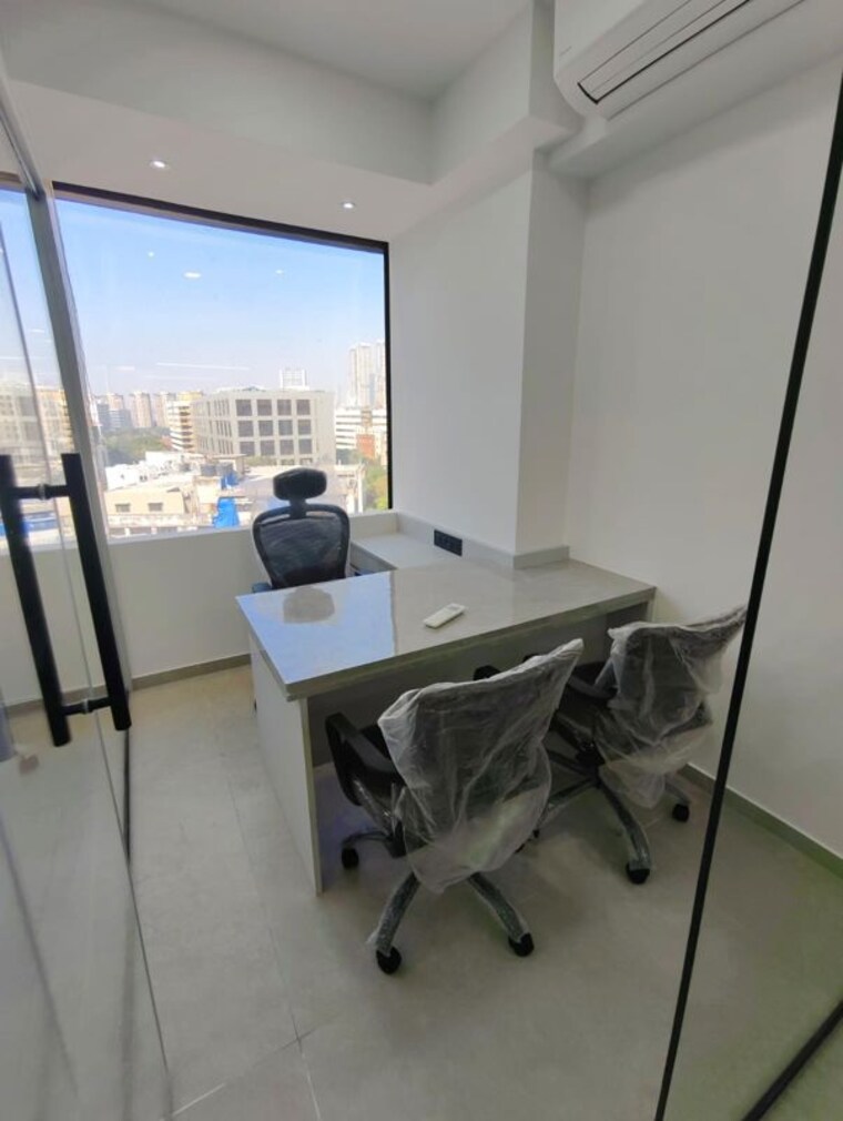 Team Area, bhoomi-9-business-bay Commercial Office Space 670 Sq.Ft. In Malad West Mumbai 9979296