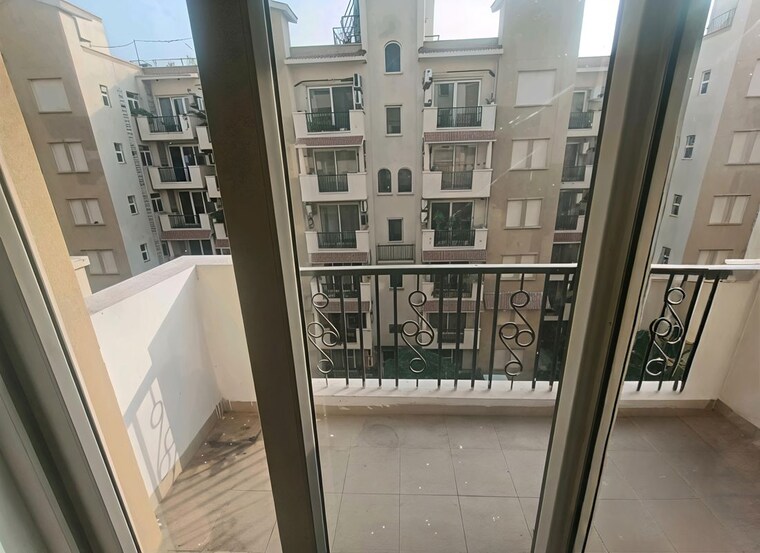 Balcony, emaar-emerald-floors-premier 3 Bedroom 1600 Sq.Ft. Apartment In Sector 65 Gurgaon 9979301