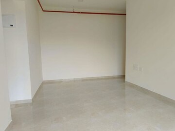 Room in 3 BHK Apartment at Laxmi Madhuvan, Malad East – for Sale