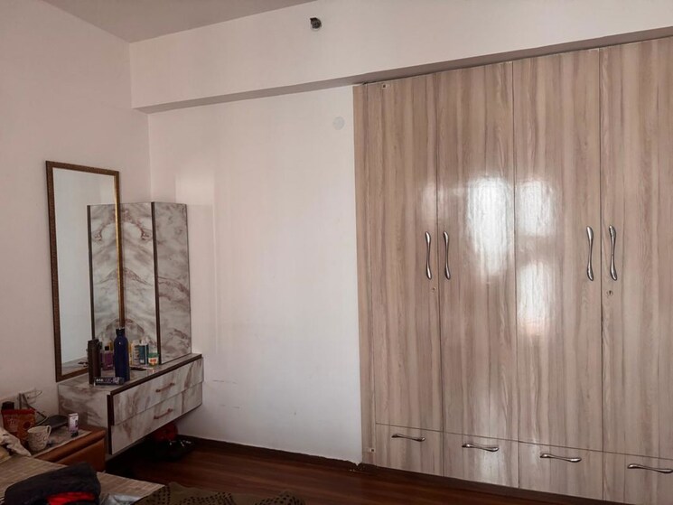 Room, spark-divine 3 Bedroom 1800 Sq.Ft. Apartment In Beta Ii Greater Noida Greater Noida 9979318