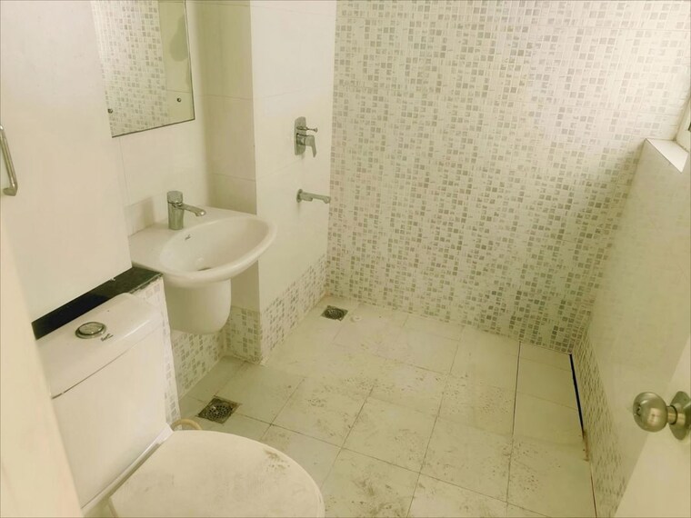 Bathroom, chd-avenue-71 3 Bedroom 1620 Sq.Ft. Apartment In Sector 71 Gurgaon 9979328