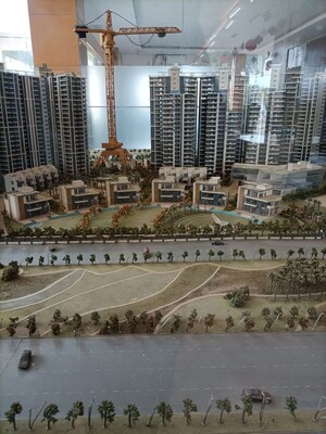  Shop For Sale in Shree Kunj KB Complex, Alpha Ii Greater Noida