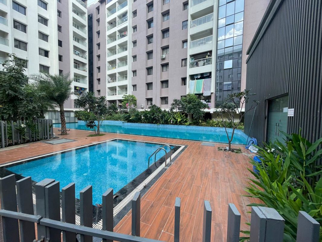 2.5 BHK + Study Room Apartment For Sale in Kohinoor Viva City