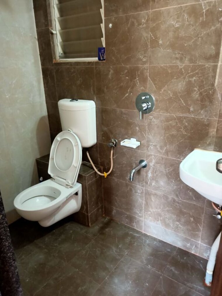 Bathroom, moze-skyways-esfera 1 Bedroom 463 Sq.Ft. Apartment In Lohgaon Pune 9979359