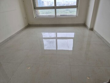 Room in 4 BHK Apartment at Jaypee Greens Kalypso Court, Sector 128 – for Rent