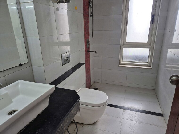 Bathroom, jaypee-greens-kalypso-court 4 Bedroom 3340 Sq.Ft. Apartment In Sector 128 Noida 9979365