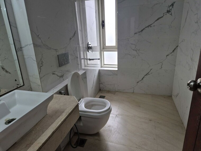 Bathroom, jaypee-greens-kalypso-court 4 Bedroom 3340 Sq.Ft. Apartment In Sector 128 Noida 9979365