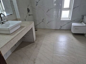 Bathroom in 4 BHK Apartment at Jaypee Greens Kalypso Court, Sector 128 – for Rent