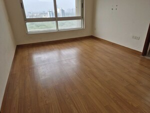 Room in 4 BHK Apartment at Jaypee Greens Kalypso Court, Sector 128 – for Rent