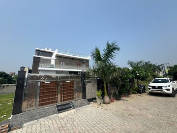 5 BHK Villa – Exterior View View at Pallavpuram - for Sale