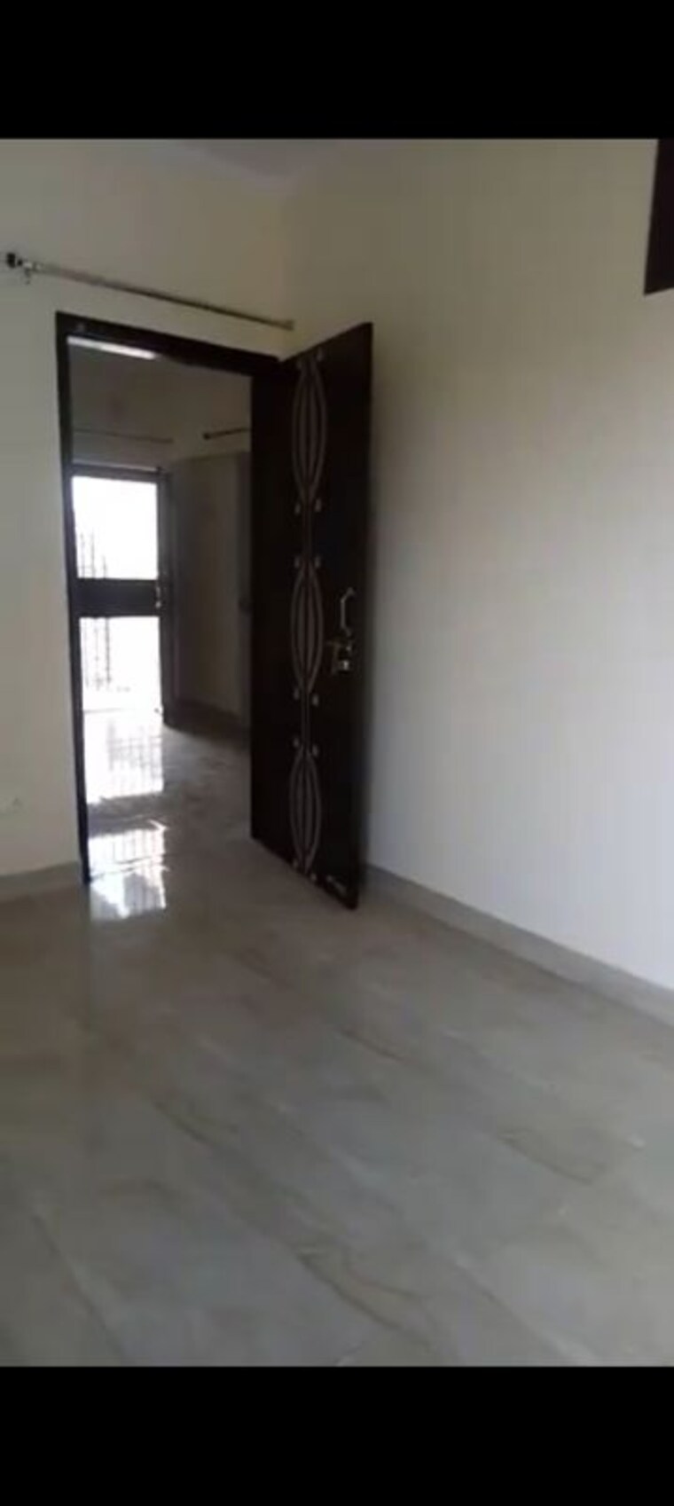 Room, sarita vihar 2.5 Bedroom 800 Sq.Ft. Apartment In Sarita Vihar Delhi 9979416
