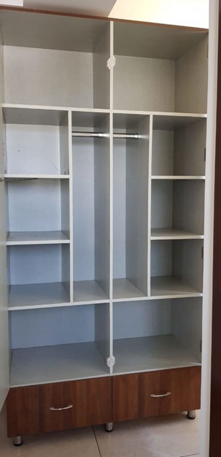 Room, sector 14 1 RK 456 Sq.Ft. Apartment In Sector 14 Gurgaon 9979450