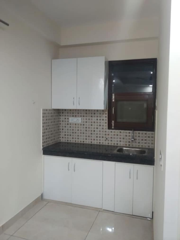 Kitchen, sector 14 1 RK 389 Sq.Ft. Apartment In Sector 14 Gurgaon 9979452