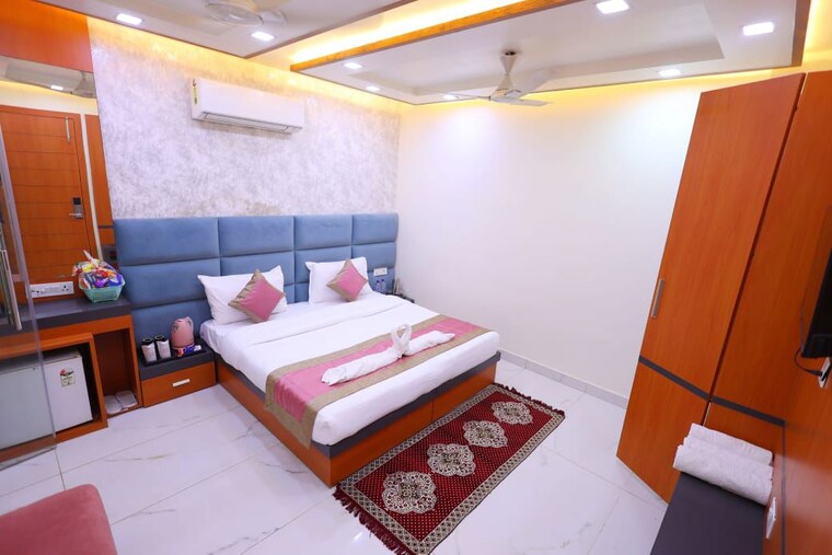 Bedroom, sector 107 2 Bedroom 1050 Sq.Ft. Builder Floor In Sector 107 Noida 9979455