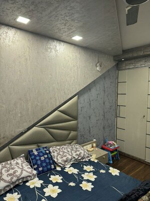 Room in 3 BHK Apartment at Moti Nagar – for Rent