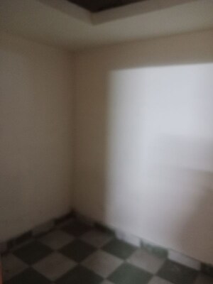 Room in 2 BHK Builder Floor at Sector 18 – for Rent