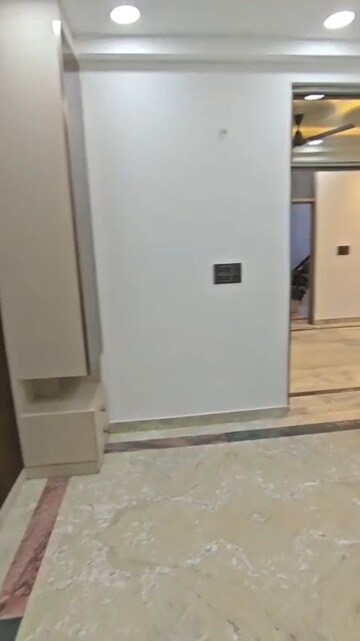 Furnished Amenities in 2 BHK Builder Floor at Niti Khand I – for Sale