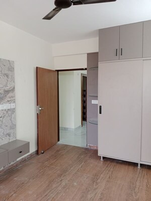 Room in 2 BHK Apartment at Ansals Sushant City – for Rent