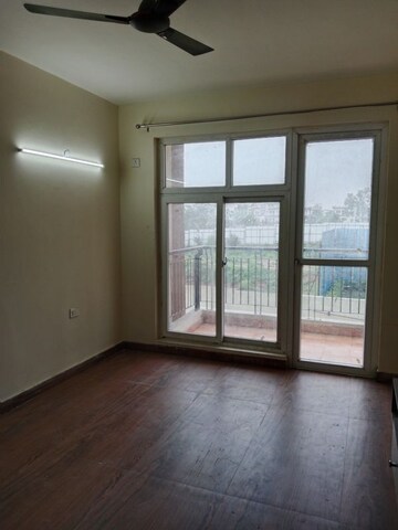 Room in 2 BHK Apartment at Ansals Sushant City – for Rent