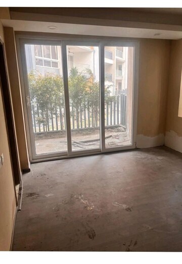 Room in 3 BHK Builder Floor at Rise Resort Residences, Tech Zone 4 Greater Noida – for Sale