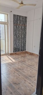 1 Rk  600 Sq.Ft. Apartment in Zeta I Greater Noida