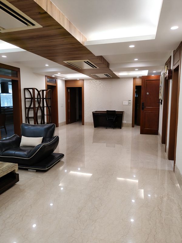 3 BHK + Servant Room Builder Floor For Rent in Defence Colony
