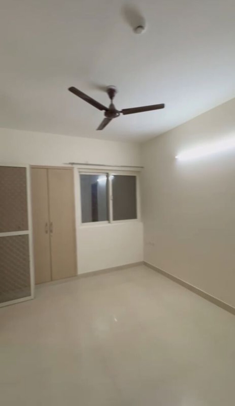 Room, apex-golf-avenue 2 Bedroom 1137 Sq.Ft. Apartment In Sector 1 Greater Noida Greater Noida 9898256