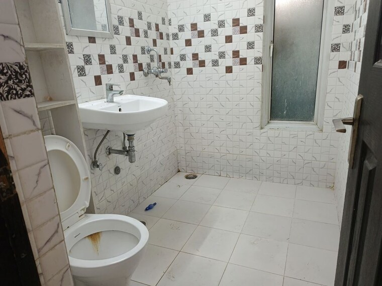 Bathroom, jm-florence 2 Bedroom 897 Sq.Ft. Apartment In Tech Zone 4 Greater Noida Greater Noida 9979501