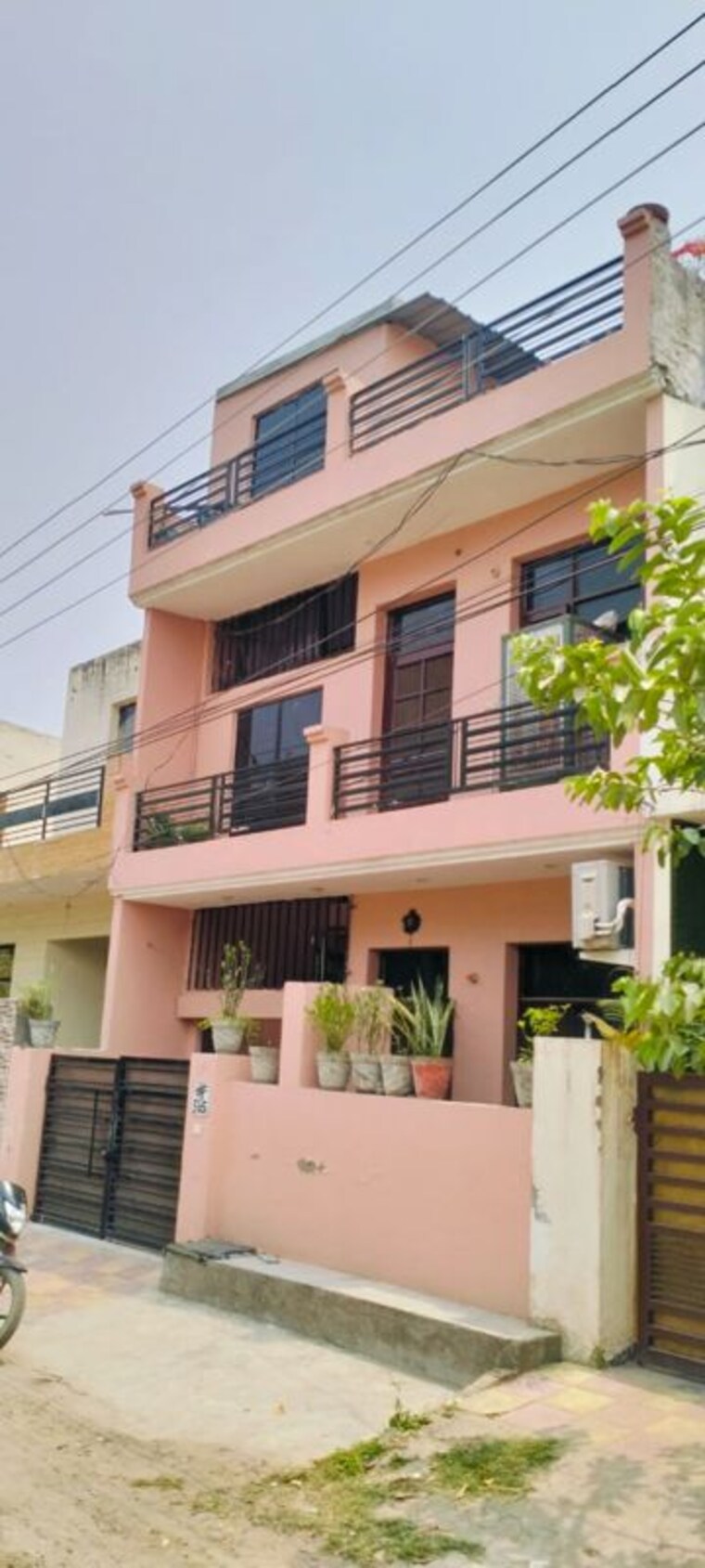 Exterior View, dhakoli 6 Bedroom 100 Sq.Yd. Villa In Dhakoli Zirakpur 9979502