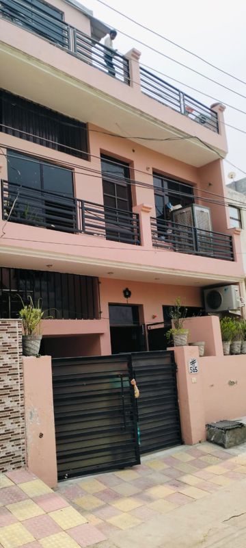 6 BHK + Extra Room Villa For Sale in Dhakoli