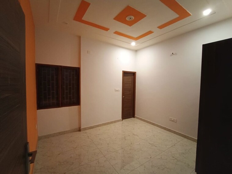 Room, shimla bypass road 2 Bedroom 1500 Sq.Ft. Independent House In Shimla Bypass Road Dehradun 9979507