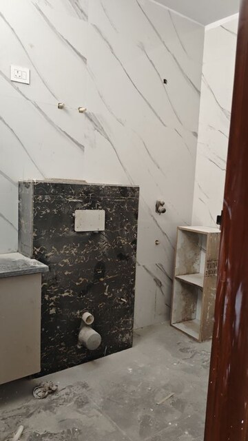 Bathroom in 4 BHK Builder Floor at TDI The Grand Retreat, Sector 88 – for Sale