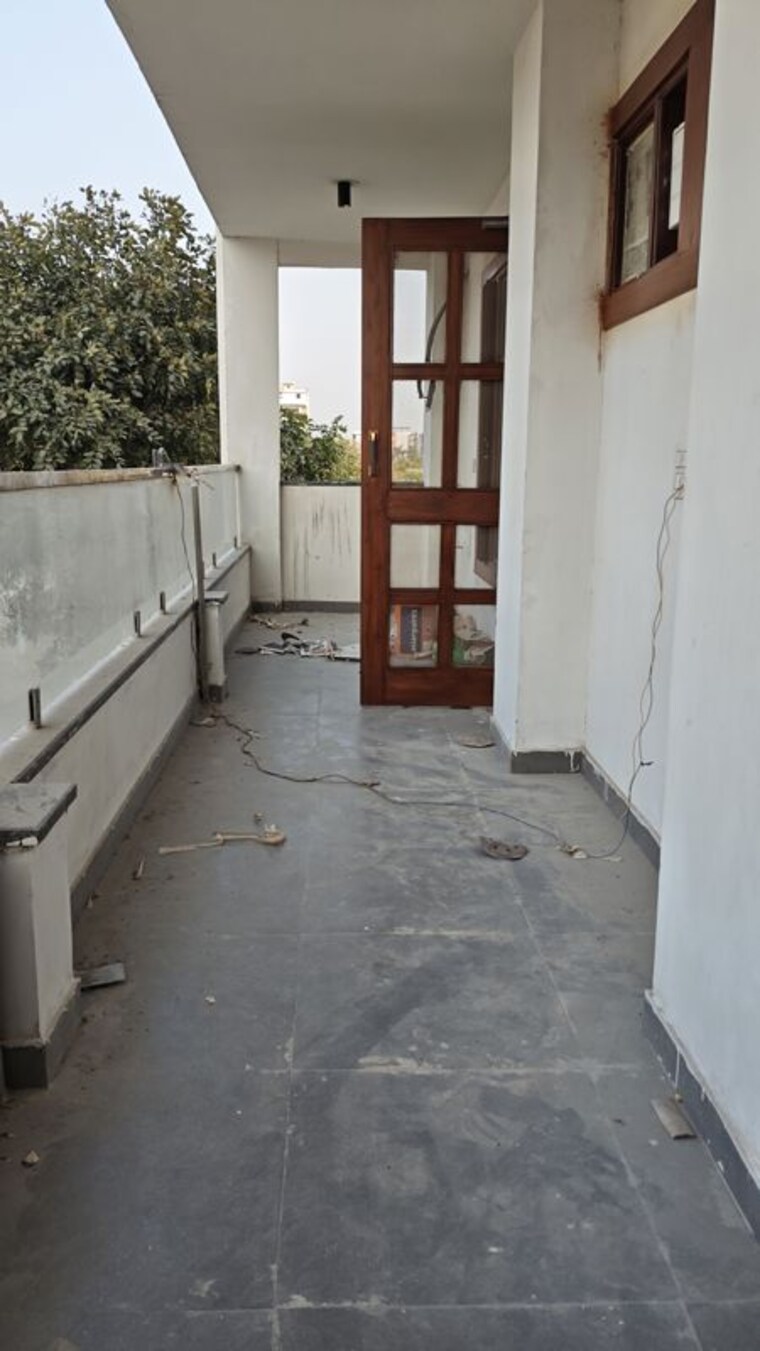 Balcony, tdi-the-grand-retreat 4 Bedroom 350 Sq.Yd. Builder Floor In Sector 88 Faridabad 9979524