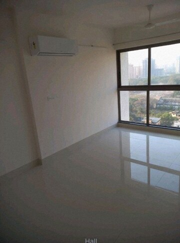 Room in 1 BHK Apartment at Lodha Casa Viva, Majiwada – for Sale