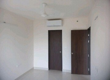 Room in 1 BHK Apartment at Lodha Casa Viva, Majiwada – for Sale
