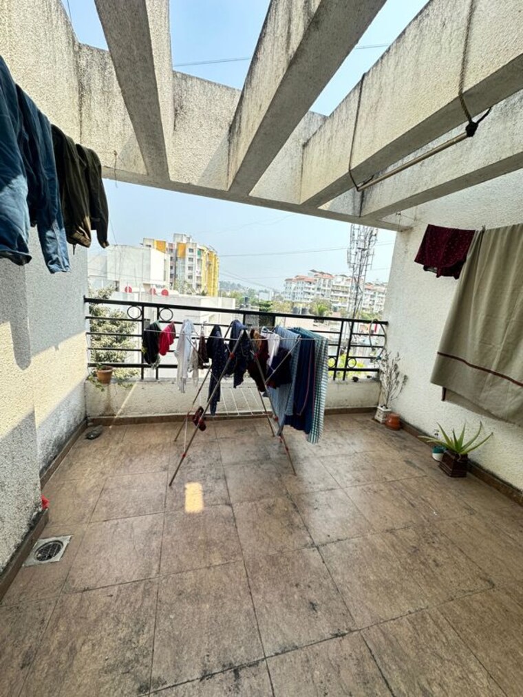  Parking, warje 2 Bedroom 1000 Sq.Ft. Apartment In Warje Pune 9979563