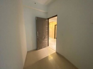 Room in 3 BHK Apartment at Piramal Mahalaxmi, Mahalaxmi – for Rent