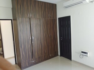 Room in 3 BHK Apartment at Emaar MGF Emerald Hills, Sector 65 – for Rent