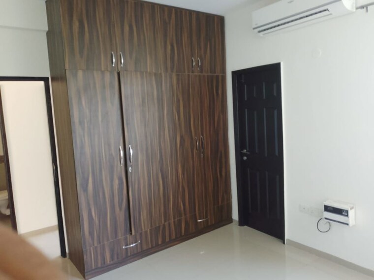 Room, emaar-mgf-emerald-hills 3 Bedroom 267 Sq.Yd. Apartment In Sector 65 Gurgaon 9979614