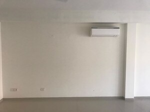 Room in 4 BHK Builder Floor at Emaar MGF Emerald Hills, Sector 65 – for Rent